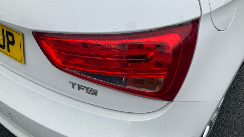 Audi A1 1.0 TFSI SE 5dr Petrol Hatchback